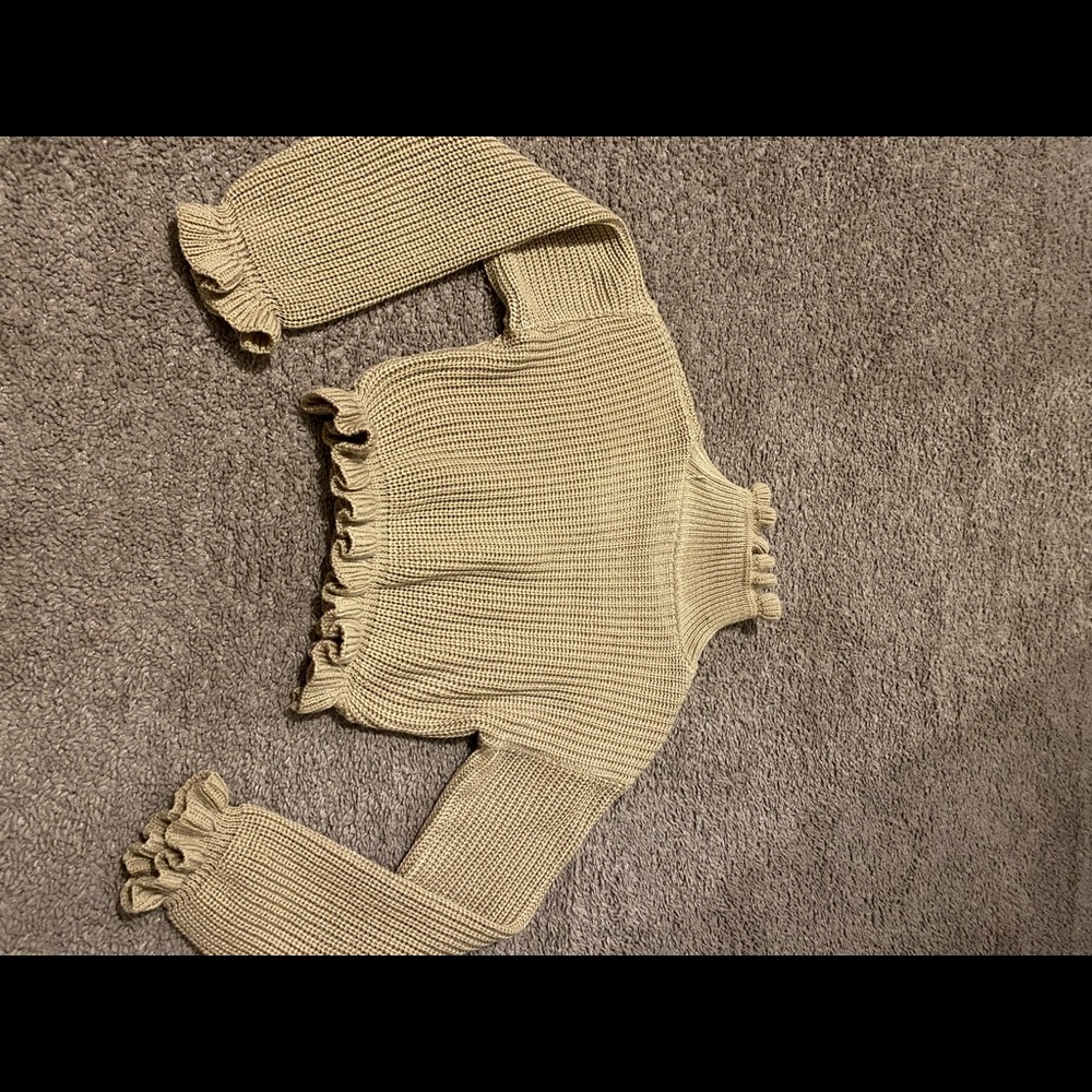 Crop top sweater